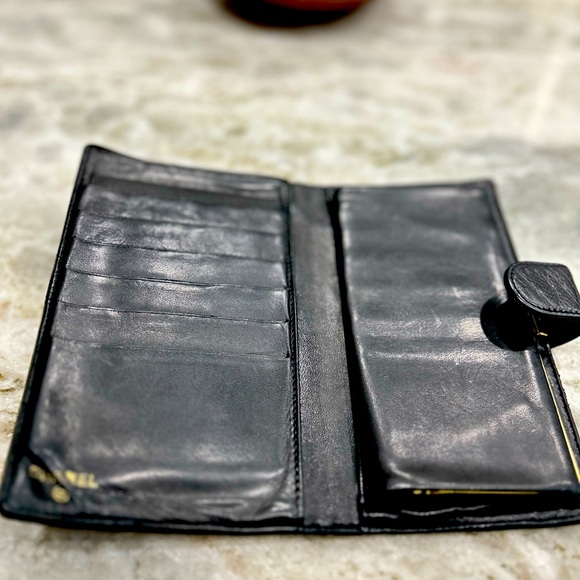 Chanel Authentic CC Caviar Leather Bifold Wallet With Tab Button Snap Cl… - Picture 9 of 10